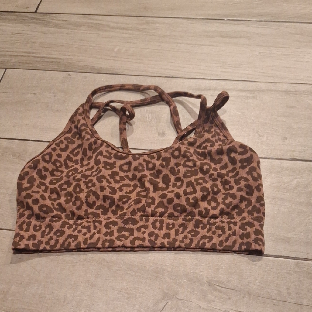 🍁Shein Leopard Print Strappy Sports Bra🐣